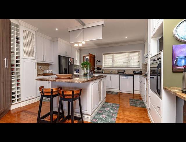 5 BEDROOM HOUSE FOR SALE IN SOUTHERN CROSS